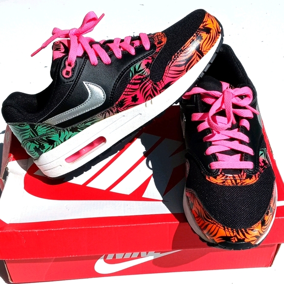 Nike Shoes - NIKE AIR MAX 1 Print Tropical Island